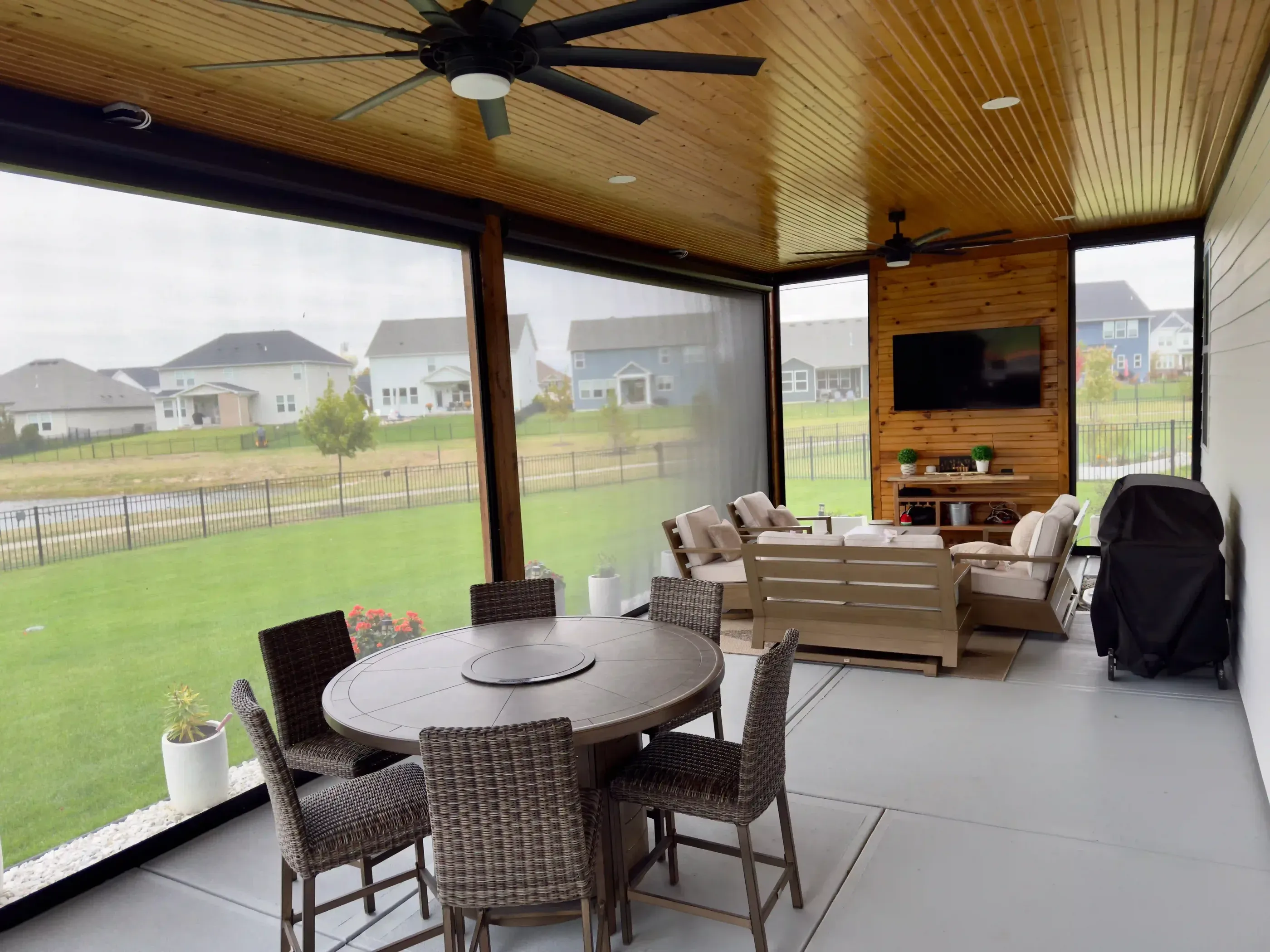 Z-Motion Motorized Screens in Nashville