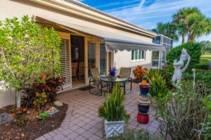 Retractable Awning 4
